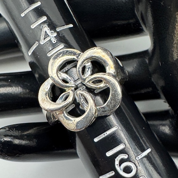 Sterling Silver Flower Ring - Picture 8 of 10